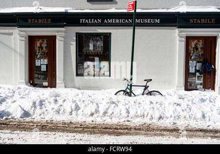 Italian American Museum dopo il blizzard di Gennaio 2016 Foto Stock