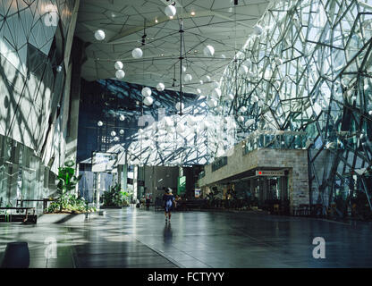 MELBOURNE, Australia - 25 dicembre 2015: Ian Potter Centre, la National Gallery of Victoria. Immagine ha vintage filtro applicato. Foto Stock