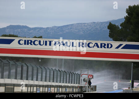 25.01.2016. Circuito Paul Ricard, Le Castellet, Marsiglia, Francia. F1 prove pneumatici per squadre con Pirelli. Pirelli gomme da bagnato test al Paul Ricard, Francia Foto Stock