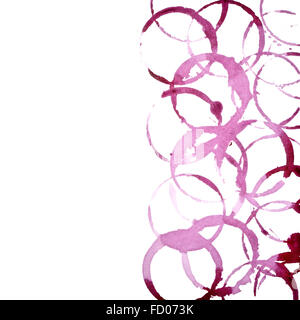 Macchie di vino isolato di vetro su sfondo bianco con copyspace (usato vero vino rosso) Foto Stock