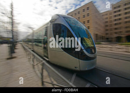 Luce treno in movimento sfocate, Gerusalemme, Israele Foto Stock