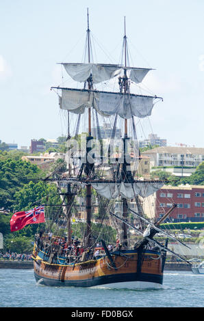 Sydney, Australia - 26 Gennaio 2016: Australia Day celebrato nelle rocce, Sydney. Nella foto è un Tall Ship sul Porto di Sydney Credito: mjmediabox/Alamy Live News Foto Stock