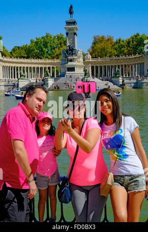 Foto Selfie Parco del Retiro Madrid Spagna ES Buen Foto Stock