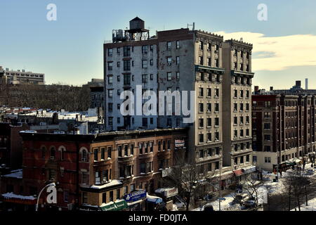 Mew York City: case di arenaria e edifici di appartamenti la linea superiore a Broadway West 142th strade in Hamilton Heights * Foto Stock