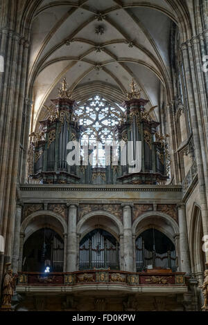 L'organo nella Cattedrale di San Vito a Praga Foto Stock