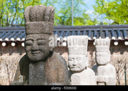 Il coreano statua di pietra, Muninseok, al Museo Nazionale del Folklore, Seoul, Corea del Sud Foto Stock