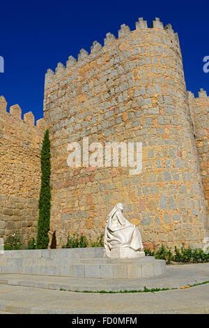 Statua di santa Teresa Cattedrale Avila Spagna medievale di Castilla y León Foto Stock