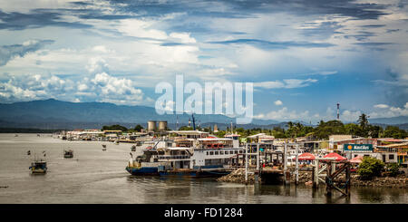 Traghetto nella città di Puntarenas Costa Rica Foto Stock