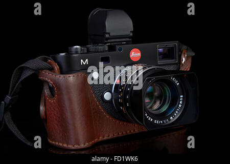 Fotocamera con telemetro. Fotocamera digitale Leica M 240 Foto Stock