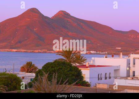 Isleta del Moro, Cabo de Gata, Riserva della Biosfera, villaggio di pescatori, Cabo de Gata-Nijar parco naturale, Almeria, Spagna, Europa Foto Stock