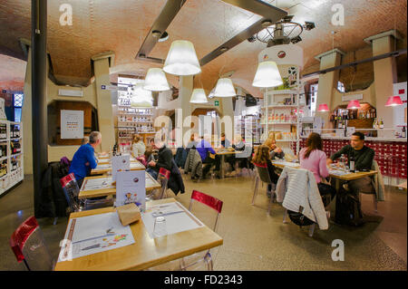 Torino, Italia. 27 gennaio, 2016. Italia Piemonte Torino Mole Antonelliana Cinema Museo ' Caffetteria Vergnano Eataly' Credit: Davvero Facile Star/Alamy Live News Foto Stock