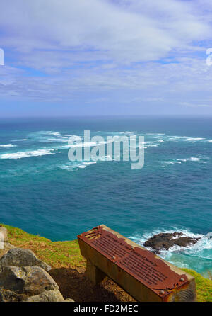 Mare di Tasman e del Pacifico si scontrano a Cape Reinga nord punta occidentale della penisola Aupouri, punta settentrionale della Nuova Zelanda Foto Stock