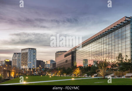 Millennium Point e Birmingham City University di Birmingham Foto Stock