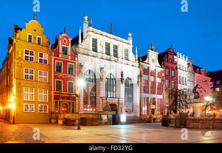 L'Artus Palace sulla Città Vecchia di Danzica, Polonia Foto Stock