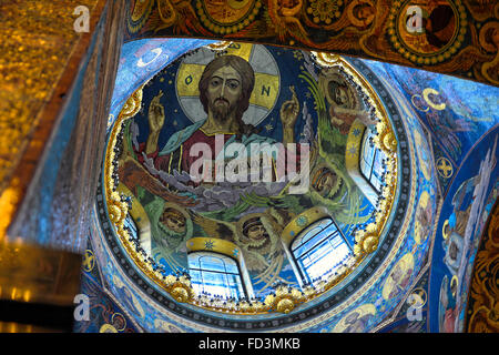 Cristo onnipotente in mosaici nella chiesa del sangue versato a San Pietroburgo Foto Stock