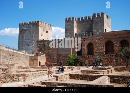 Dungeons e Castrense distretto (Mazmorras y Barrio Castrense) all'interno del castello, palazzo della Alhambra di Granada, Spagna. Foto Stock