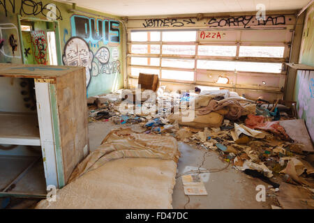 Una casa abbandonata a Bombay Beach, California, sulla riva orientale del Salton Sea Foto Stock