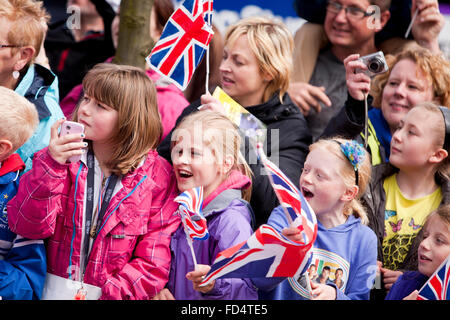 Torcia olimpica a Bury Town Hall . Foto Stock