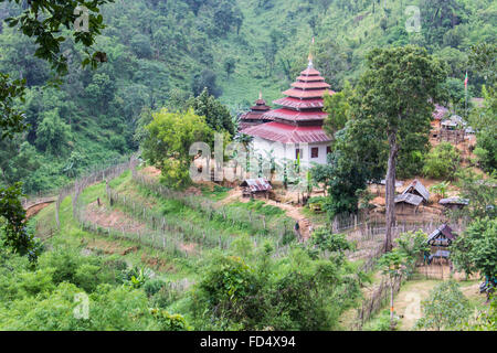 Shan tempio Wat Fah Wiang In Wianghaeng Chiangmai Thailandia Foto Stock