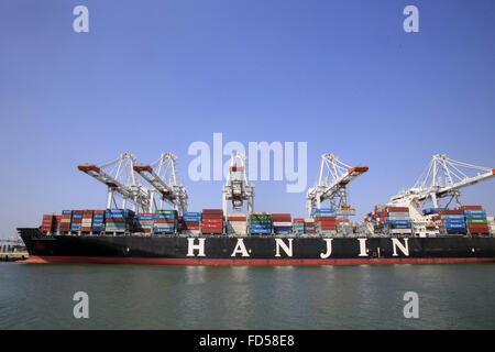 Lo scarico di una lumaca. Contenitore terminale. Le Havre. Foto Stock