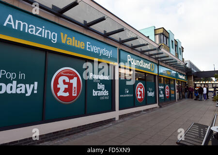 Poundland store nel West Yorkshire Regno Unito Foto Stock