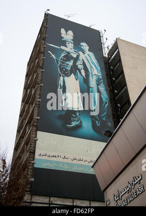 Tabellone gigante mostra Barack Obama con shmer, un cattivo in islam sciita, sulla piazza valiasr, distretto centrale, Teheran, Iran Foto Stock