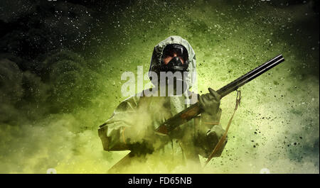 Immagine di Stalker con la pistola. Ecologia catastrofe Foto Stock