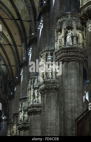 Interno del Duomo di Milano a Milano, lombardia, italia. Foto Stock