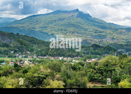 Vista di Rantepao in Tana Toraja, Sulawesi. Indonesia Foto Stock