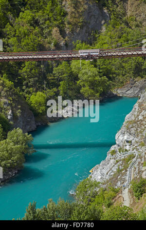 Storico Ponte di Kawarau, Kawarau River, Gola di Kawarau, sud del distretto dei laghi, Isola del Sud, Nuova Zelanda Foto Stock