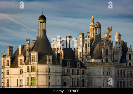 Alba sul Chateau de Chambord, Loir-et-Cher, Centre, Francia Foto Stock