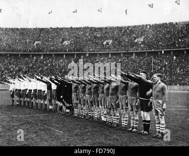 Hertha BSC - Schalke 04 1: 2, Olympiastadion Berlino, 11 aprile 1937 Foto Stock