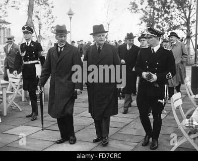 Chamberlain, Ribbentrop e Henderson a Rasthaus Chiemsee, 1938 Foto Stock