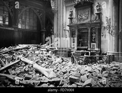 Bomb danni alla Cattedrale di Colonia, 1943 Foto Stock