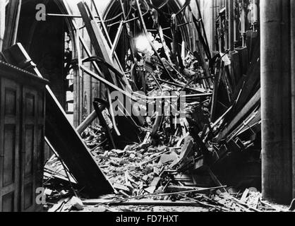 Bomb danni alla Cattedrale di Colonia, 1943 Foto Stock