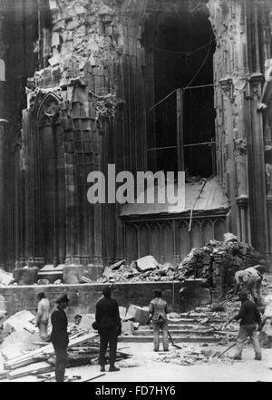 Bomb danni alla Cattedrale di Colonia, 1943 Foto Stock