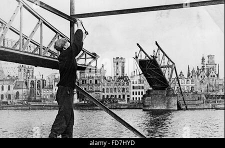 Distrutto Eiserner Steg in Frankfurt am Main Foto Stock