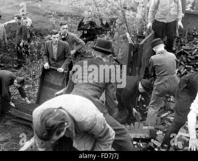 Il leader politico che trasportano carbone, 1939 Foto Stock