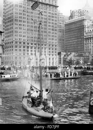 Nave a vela sul fiume Hudson in New York City, 1932 Foto Stock