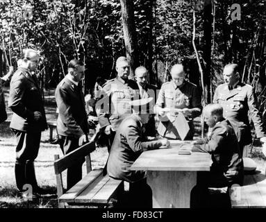 Adolf Hitler in occasione di un incontro con Friedrich Christiansen, 1943 Foto Stock