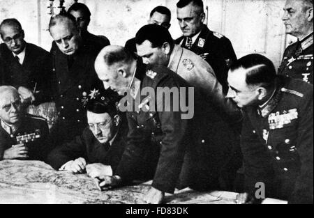 Adolf Hitler durante un incontro presso il Berghof, 1944 Foto Stock