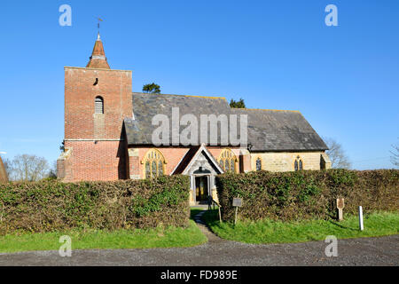 Tudeley, Tonbridge, Kent, Regno Unito. Chiesa di tutti i santi (18thC) Foto Stock