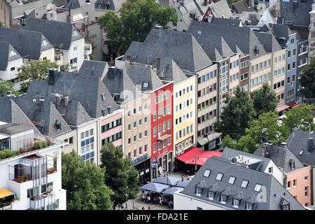 Colonia, Germania, case colorate al Vecchio Mercato in Koeln Foto Stock