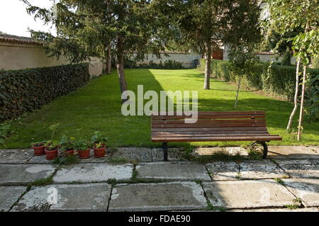 Il monastero di roccia 'St Dimitrii di Basarbovo' - cantiere. Vista interna. Si trova in una pittoresca vallata del Rusenski Lom River Foto Stock