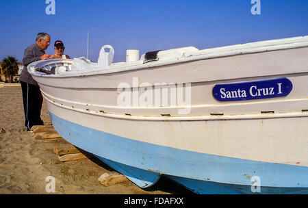 I pescatori,spiaggia di Malvarrosa,Valencia,Spagna Foto Stock