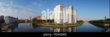 Vista panoramica del centro di Kaliningrad e fiume Pregolya, Russia, Europa Foto Stock