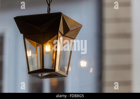 Praga lampada cubiste al Grand Café Orient ristorante interno, Old Town Praga cubismo Repubblica Ceca Foto Stock