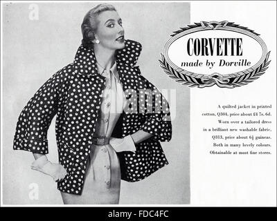 Vintage originale annuncio da anni cinquanta. La pubblicità dal 1954 la pubblicità di moda femminile Corvette fatta da Dorville. Foto Stock