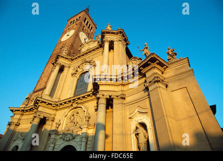 Italia, Lombardia, Treviglio, Basilica di San Martino e Santa Maria Assunta, facciata Foto Stock