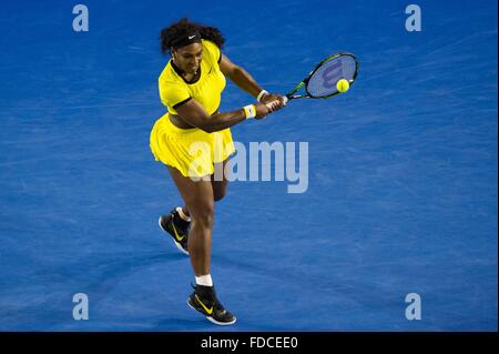 Melbourne, Australia. 30 gen, 2016. Serena Williams degli Stati Uniti compete durante la finale di donne singoli contro Angelique Kerber di Germania presso l'Australian Open di Tennis campionati di Melbourne, Australia, Gennaio 30, 2016. Serena Williams ha perso 1-2. Credito: Bai Xue/Xinhua/Alamy Live News Foto Stock